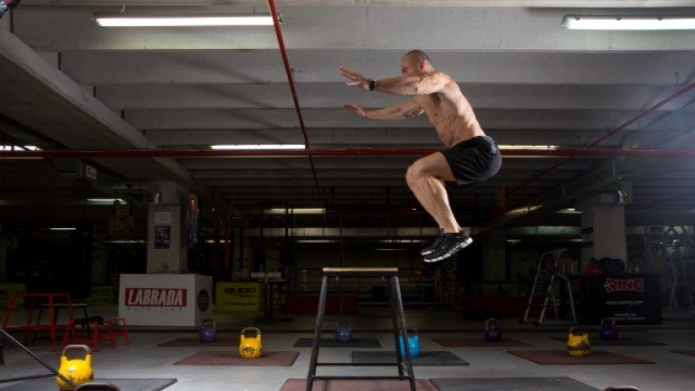61012046-crossfit